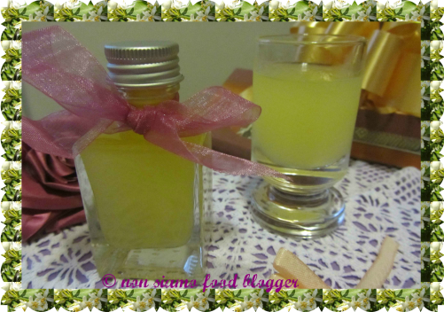 Limoncello homemade, fatto con limoni di Sicilia rigorosamente Biologici.