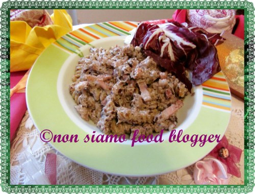 Fusilli Radicchio. Stracchino e Speck
