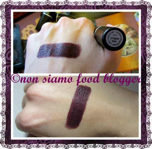 Mac Cyber Lipstick swatch